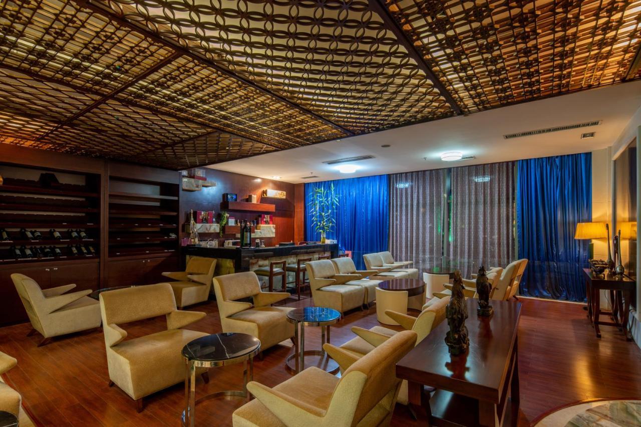 King Royal Hotel Yunfu Exterior foto